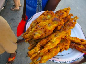 Frittierte Frösche in Ambondromamy